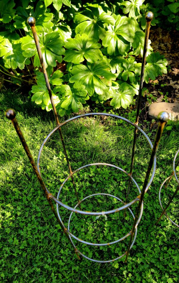 5' Tall x 16" Wide Vine Tower - Image 2